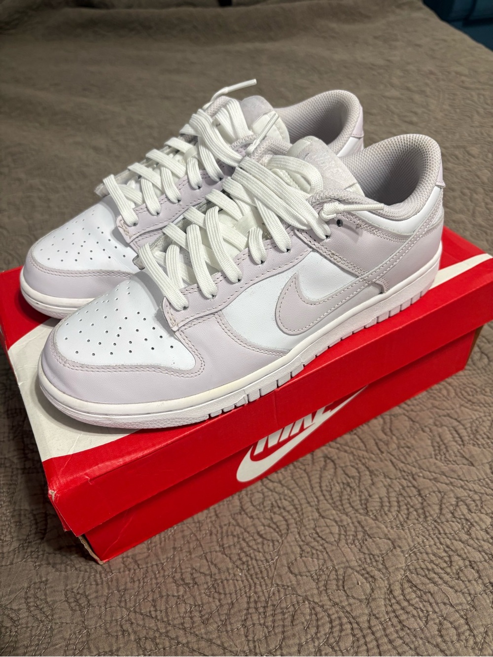 Nike Dunk Low in White and Light Lavender - Picture 1 of 6